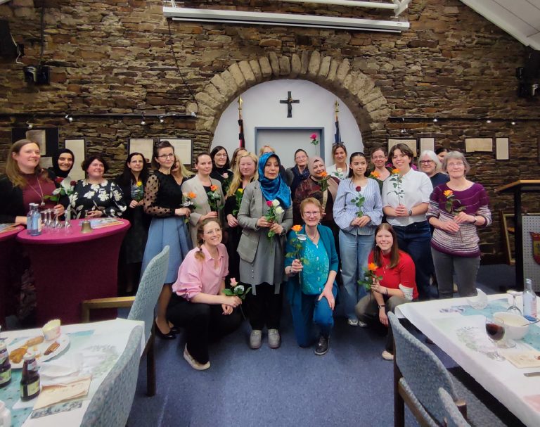 Fairtrade-AG beim Internationalen Weltfrauentag in Sinzig